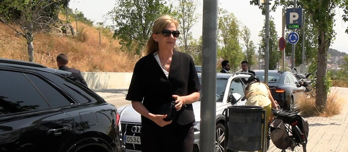 La Infanta Cristina durante el funeral del expresidente de La Caixa Josep Vilarasau, en el Tanatori de Sant Gervasi, a 30 de julio de 2026, en Barcelona, Catalunya (España). El expresidente de La Caixa y presidente de Honor de la Fundación la Caixa, Josep Vilarasau, falleció el pasado martes, 28 de julio,a los 95 años. Vilarasau fue director general de La Caixa entre 1976 y 1999, momento en el que fue nombrado presidente de La Caixa y de la Fundación La Caixa. Bajo su dirección, La Caixa realizó la expansión territorial fuera de Cataluña, adoptó un modelo bancario de negocio y compró participaciones accionariales significativas en empresas como Telefónica o Repsol, entre otras.,Image: 1119788270, License: Rights-managed, Restrictions: , Model Release: no  , Credit line: Europa Press / Europa Press