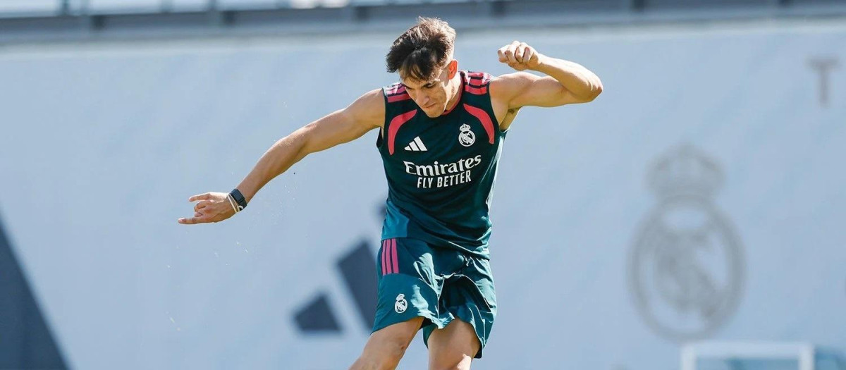Carlos Espí en su primer entrenamiento con el Real Madrid