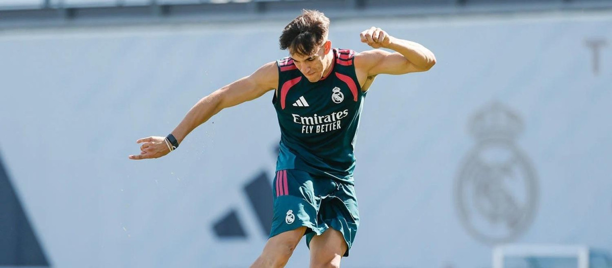 Carlos Espí en su primer entrenamiento con el Real Madrid