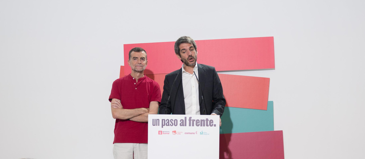 El coordinador general de Izquierda Unida, Antonio Maíllo, y el ministro de Cultura, Ernest Urtasun