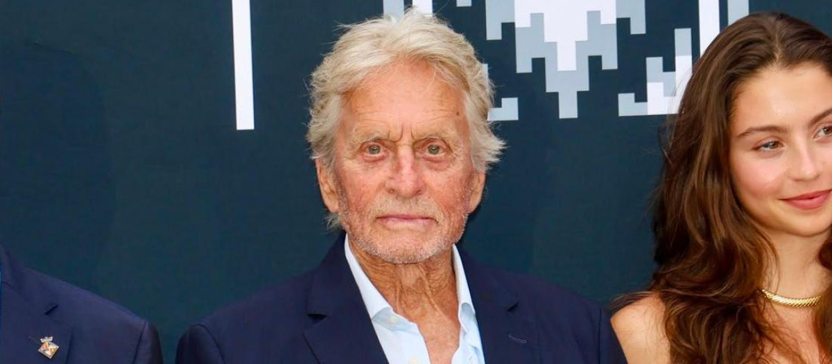 Michael Douglas este lunes recibiendo el reconocimiento en Valldemossa