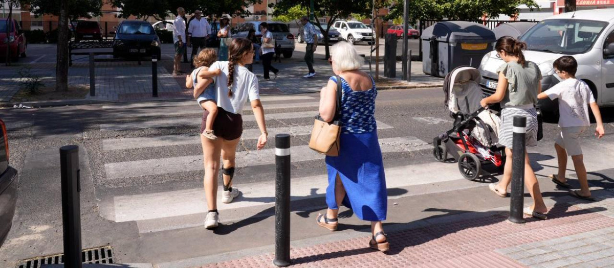 Paso de peatones en la avenida de Carlos III (Córdoba)