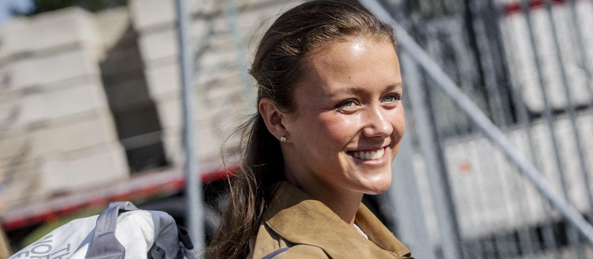 La Princesa Isabella de Dinamarca llega al servicio militar
