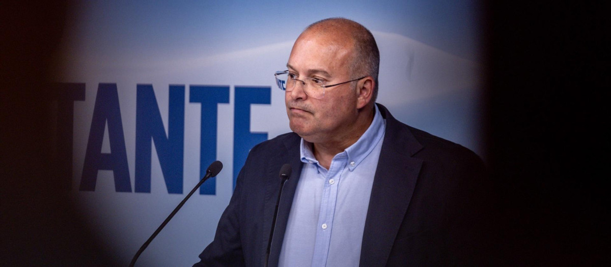 El secretario general del PP, Miguel Tellado, durante una rueda de prensa