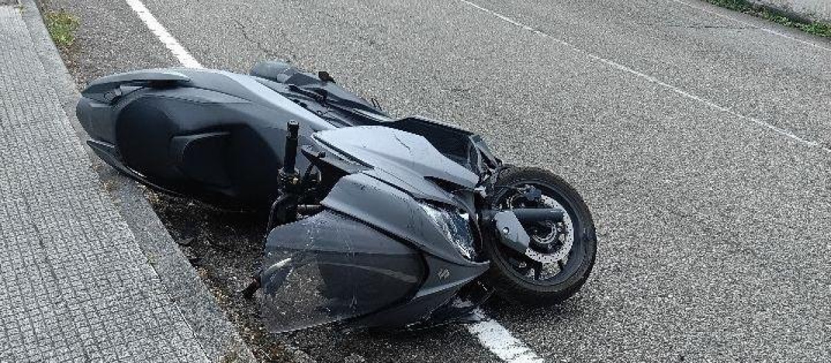 Imagen de la moto tras el accidente.

CEDIDA/EUROPA PRESS
04/8/2026
