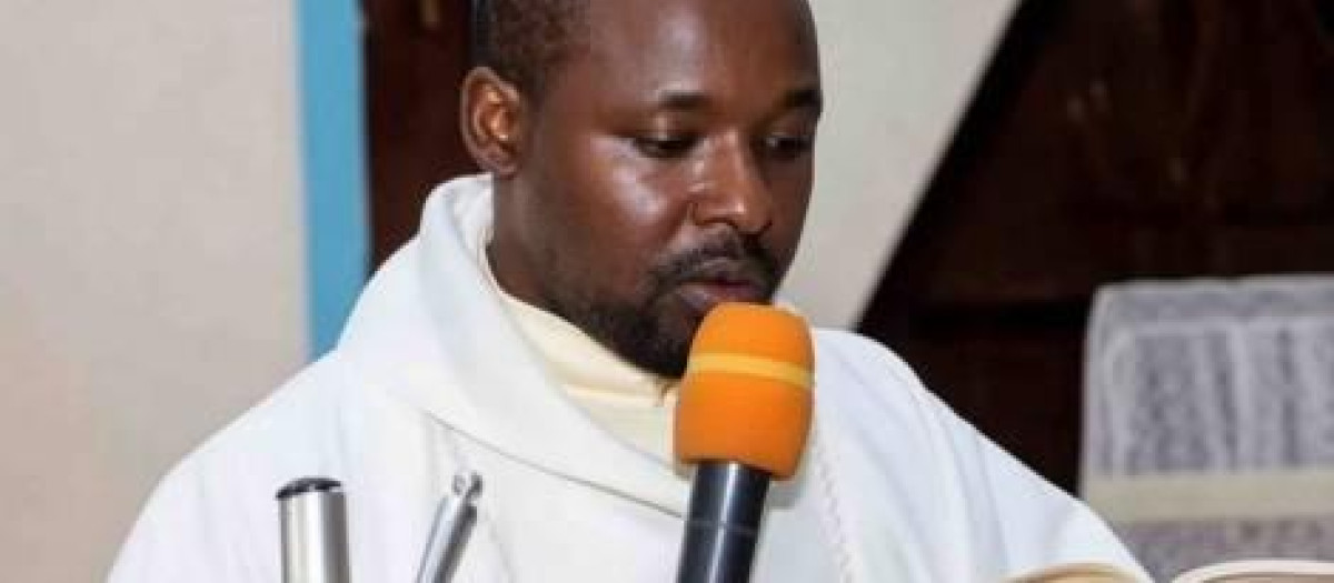 El padre Samuel Opeyemi Oyetoro, asesinado a machetazos en Nigeria