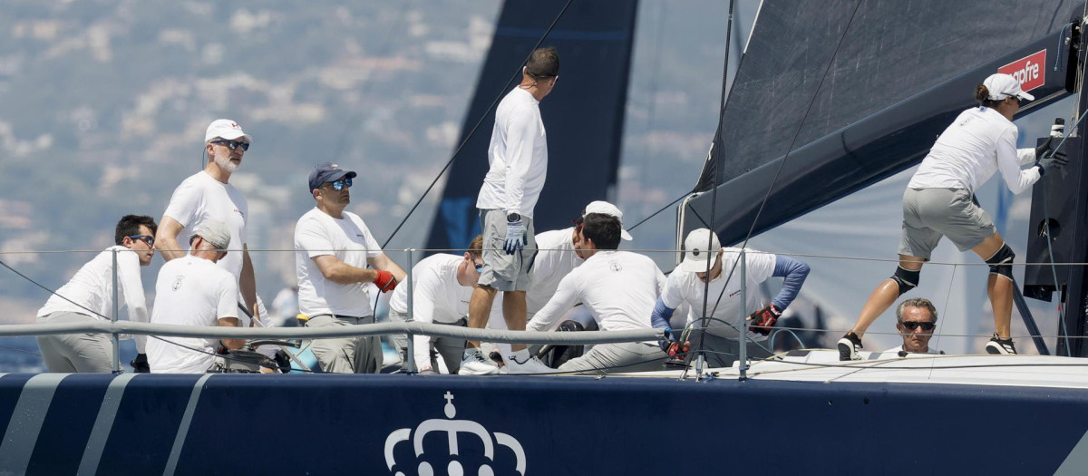 El Rey, a la caña del 'Hispania' en la Copa del Rey Mapfre