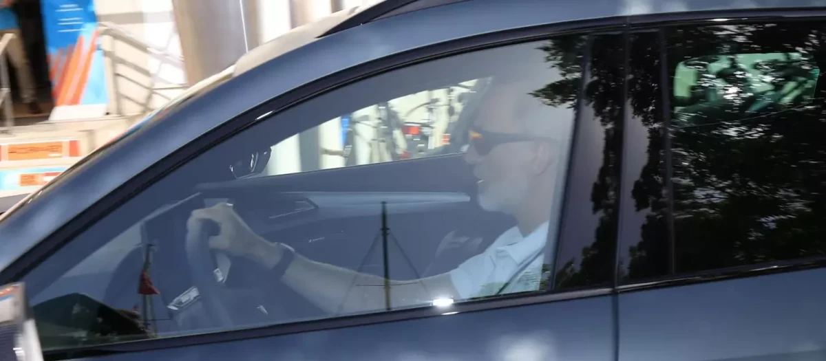 El Rey Felipe VI al volante de su coche preferido