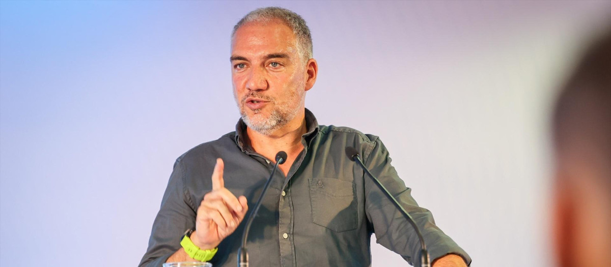 El vicesecretario de Política Autonómica, Municipal y Análisis Electoral del PP, Elías Bendodo, en un acto en Mijas