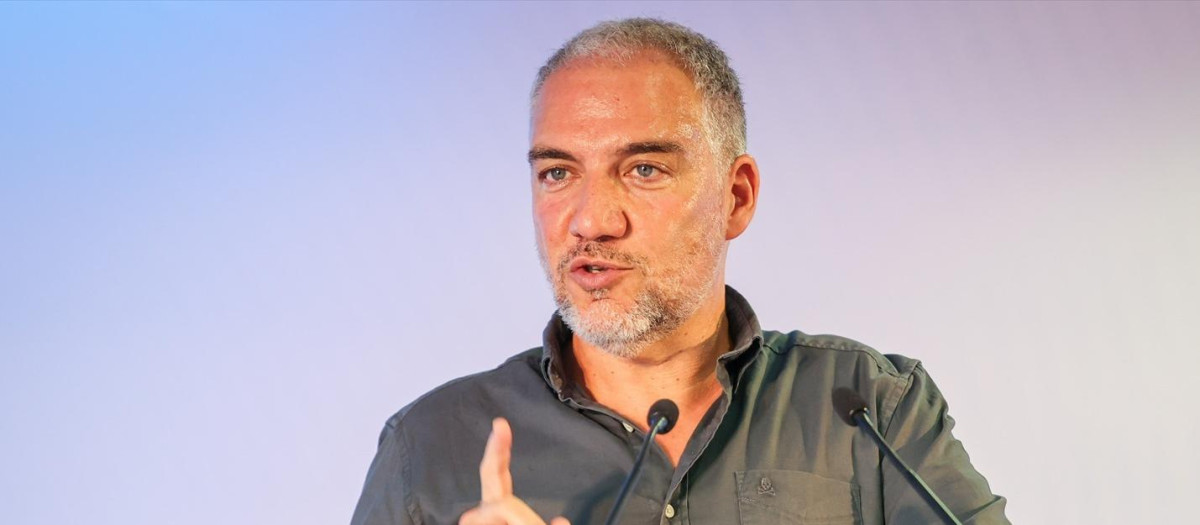 El vicesecretario de Política Autonómica, Municipal y Análisis Electoral del PP, Elías Bendodo, en un acto en Mijas