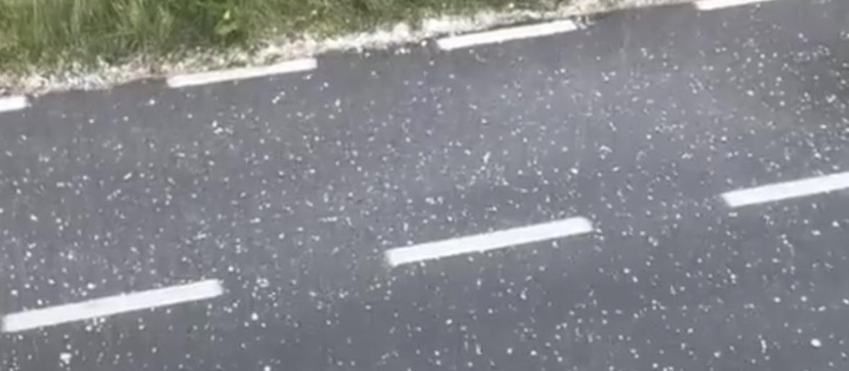 Imagen de la granizada caída en Casas Bajas la tarde del 6 de agosto de 2026, Valencia