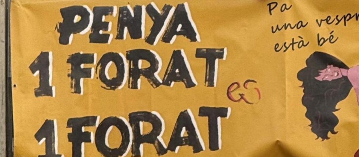 Logo de una peña taurina de Sagunt con un toro «sometiendo sexualmente a una mujer»
