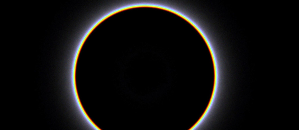 Eclipse solar total