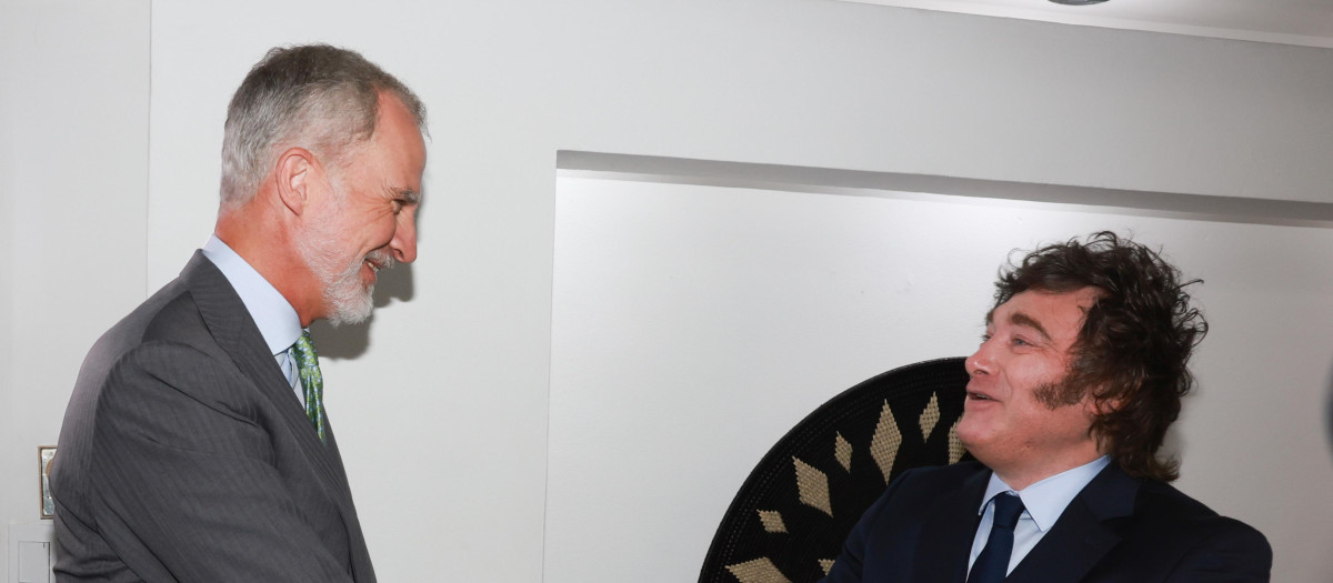 El Rey y Javier Milei, en Cali