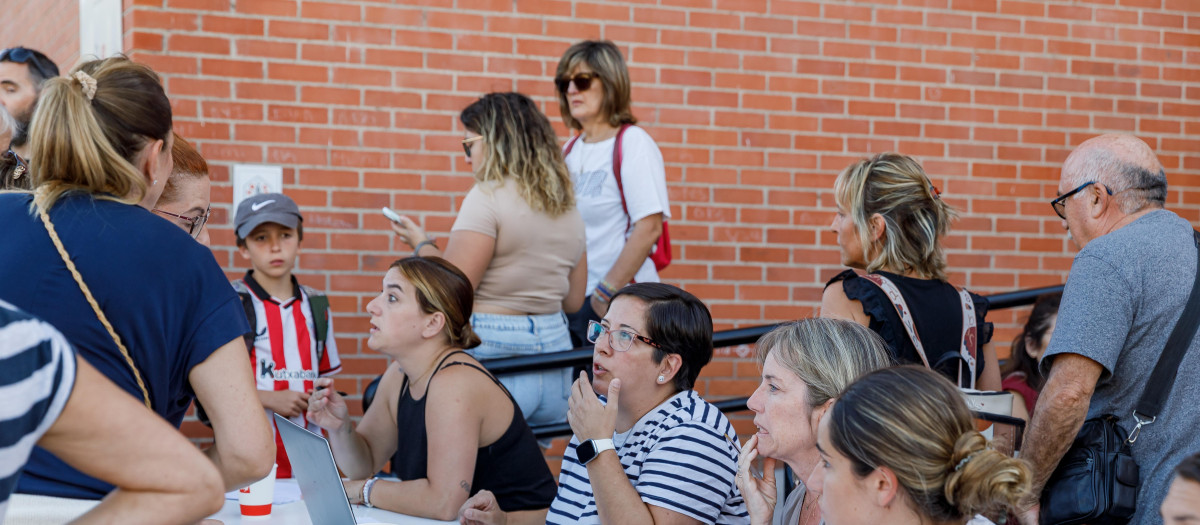Evacuados tras el incendio de Navas de San Antonio, Segovia