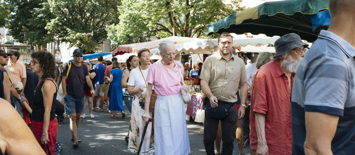 Margarita de Dinamarca, en el mercadillo de Cahors (Francia)
