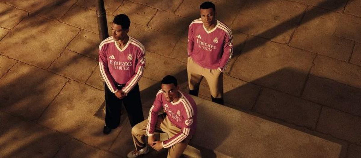 Imagen oficial de la tercera camiseta del Real Madrid para la 26-27