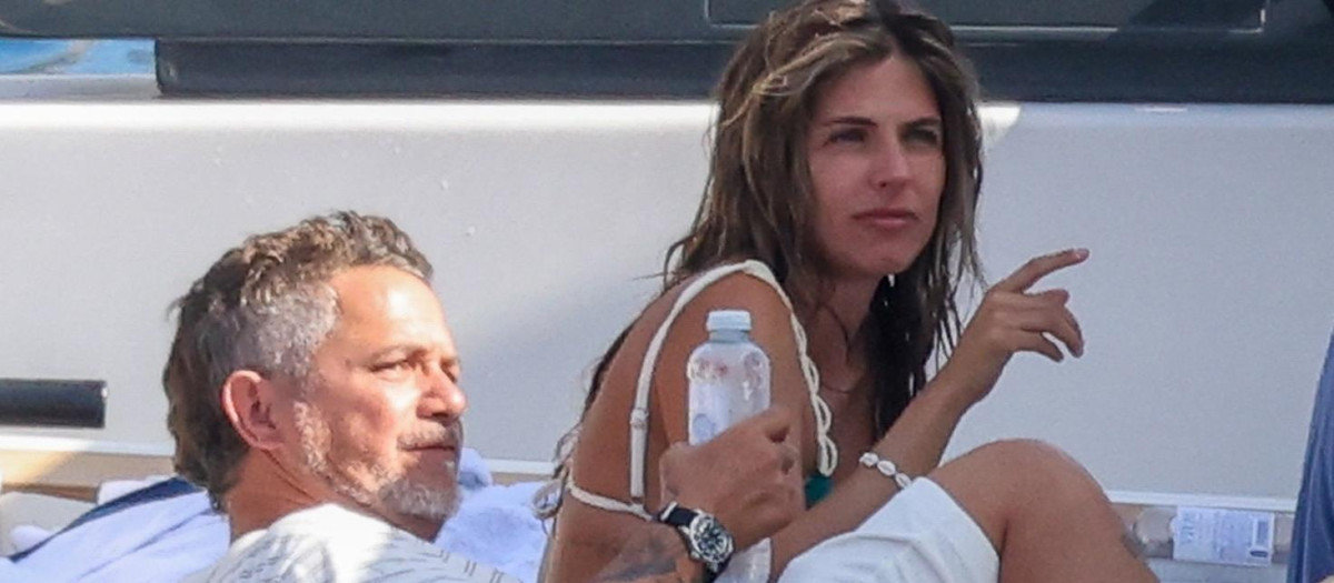 Alejandro Sanz y Stephanie Cayo de vacaciones con los cuatro hijos del cantante, Manuela, Alexander, Dylan y Alma, a 11 de agosto de 2026, en Mallorca (Islas Baleares, España)