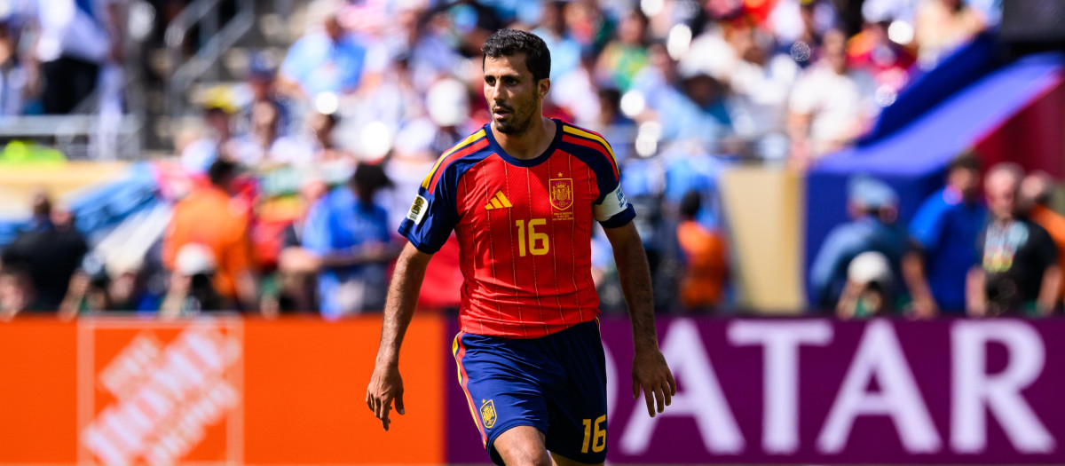 Rodri  jugando la final del Mundial contra Argentina