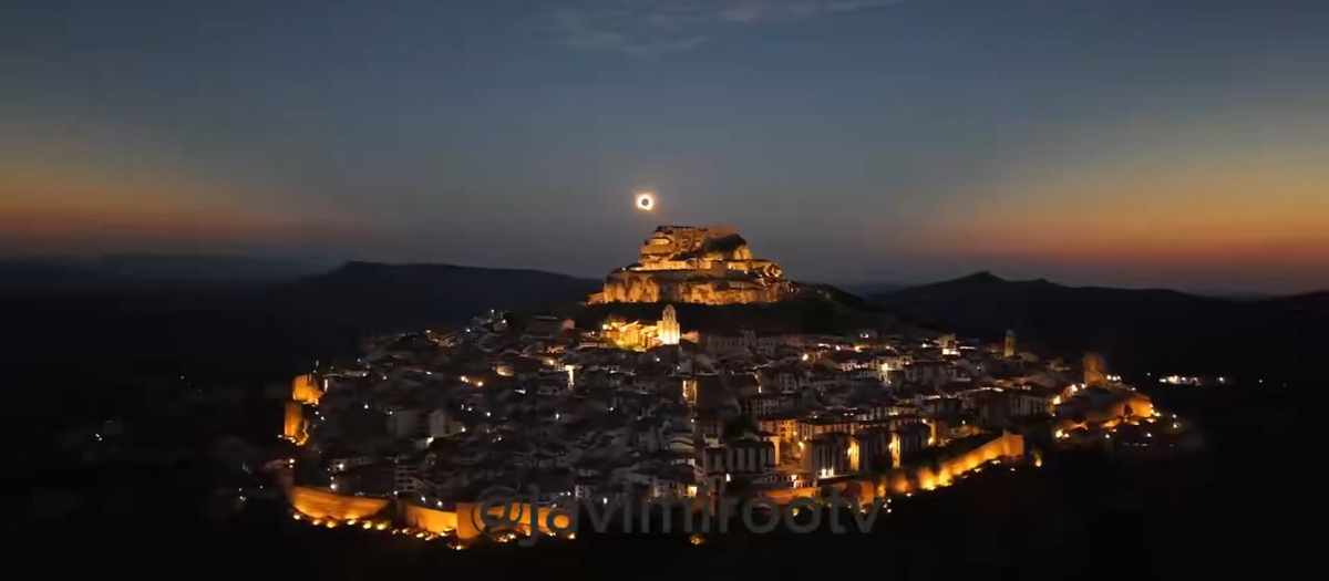 Imagen del eclipse solar en la localidad de Morella.