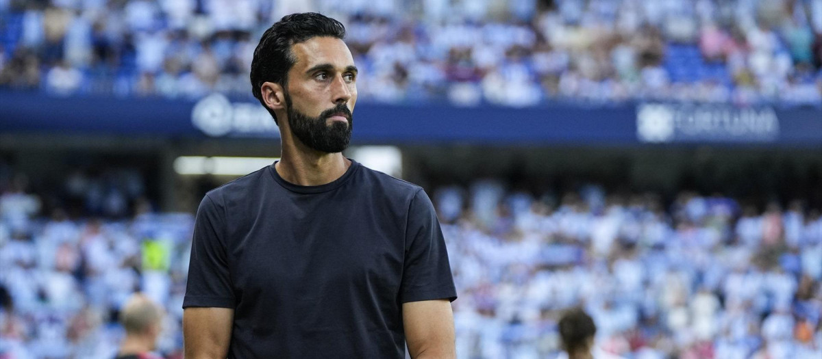 Alvaro Arbeloa, head coach of Fulham FC, looks on during the 36th edition of the Costa del Sol Trophy football match played between Malaga CF and Fulham FC at La Rosaleda stadium on August 12, 2026, in Malaga, Spain.

Joaquin Corchero / AFP7 / Europa Press
12/8/2026 ONLY FOR USE IN SPAIN