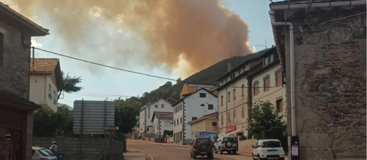 Incendio en Caboalles de Abajo, León