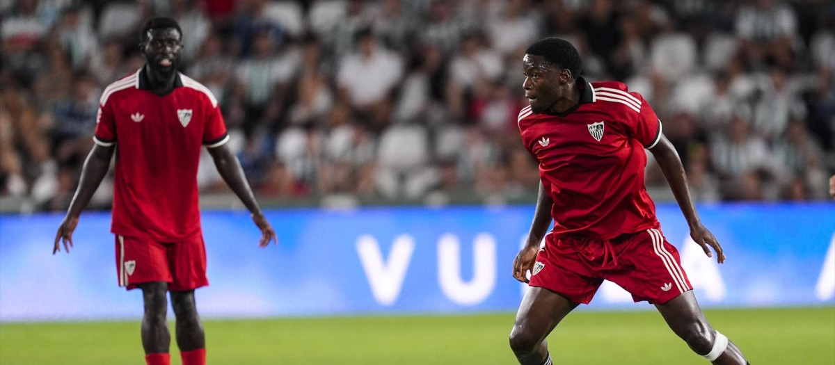 Los jugadores del Sevilla, en un amistoso de esta temporada