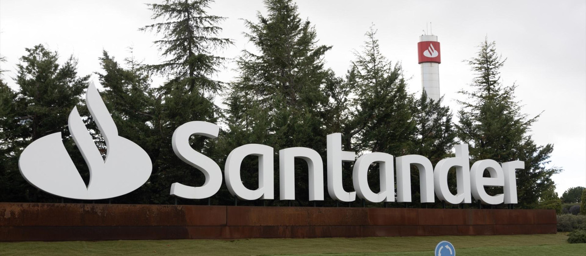 Exteriores de la Ciudad Financiera del Banco Santander, en Boadilla del Monte.