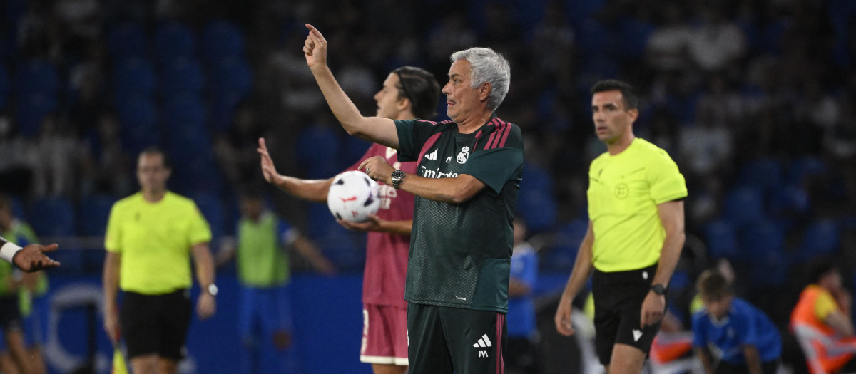 José Mourinho, durante un partido de pretemporada con el Real Madrid