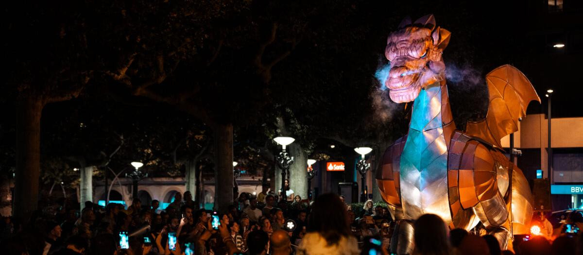 Imagen del dragón del espectáculo 'Quimera' de Sagunt a Escena