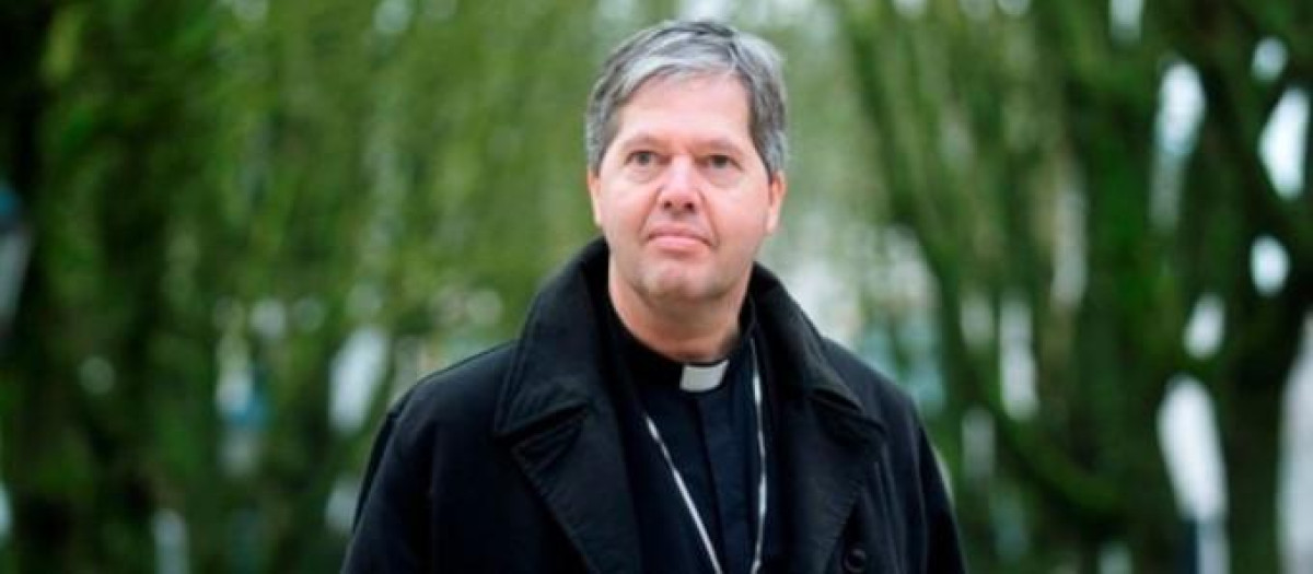 El obispo auxiliar Rob Mutsaerts