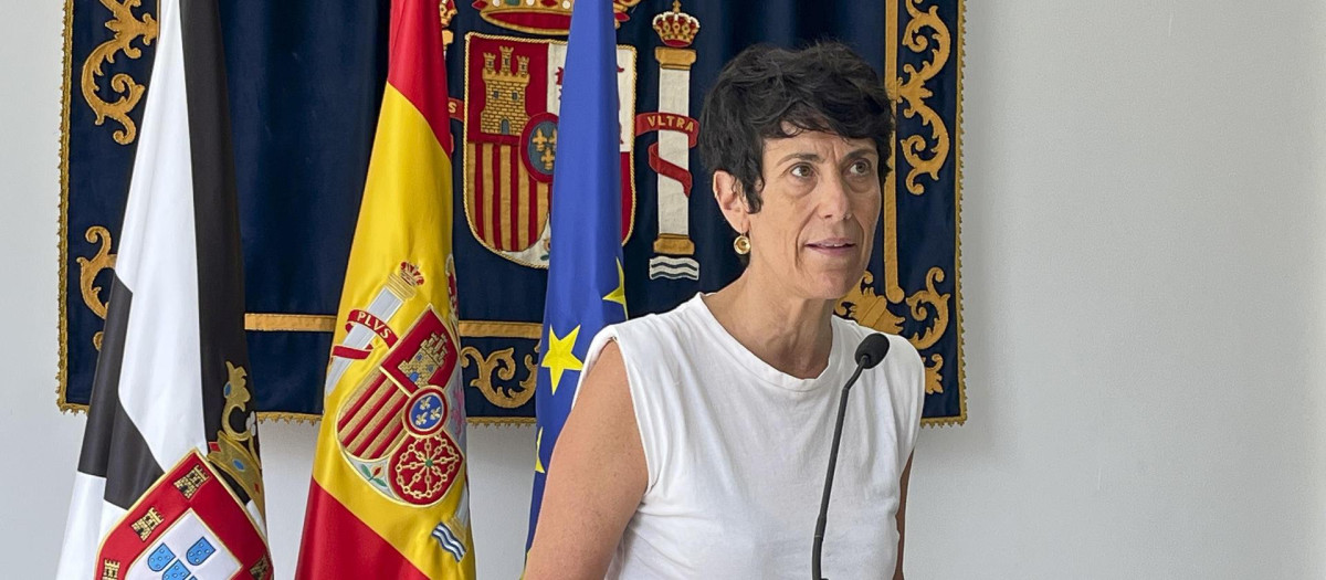 la ministra de Inclusión, Seguridad Social y Migraciones y portavoz del Gobierno, Elma Saiz, en Ceuta