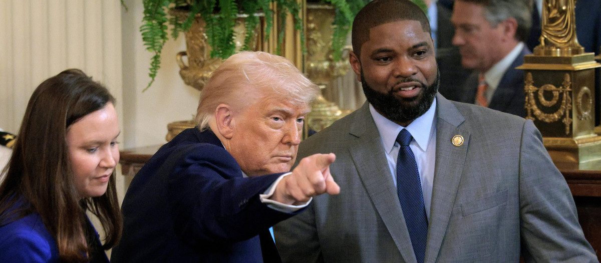 El presidente de EE.UU. Donald Trump y Byron Donalds en un evento en Washington, DC.
