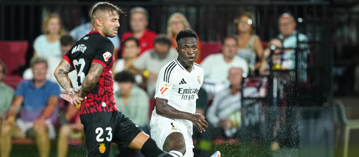Imagen de archivo de un duelo entre Vinícius y Maffeo.