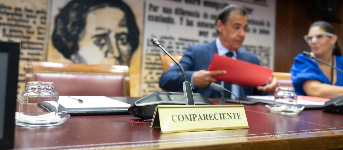 Silla vacía de Marlaska en la Comisión de Interior en el Senado