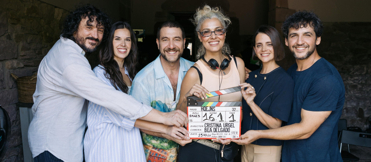 Macarena Gómez, Fran Perea y Raúl Tejón ruedan en Baztan la película 'Hasta que el juzgado nos separe