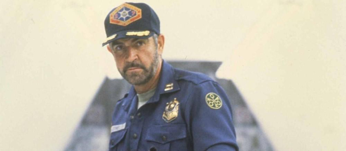 Sean Connery interpreta al agente de policía O’Niel