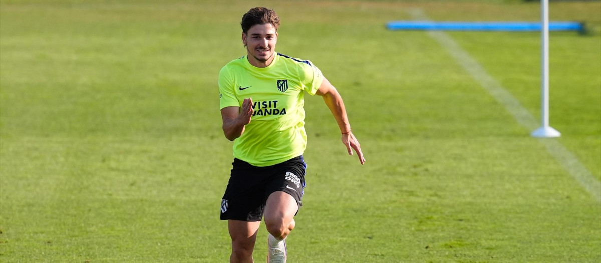 Julián Álvarez, durante un entrenamiento con el Atlético de Madrid