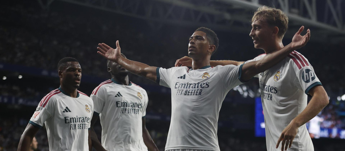 Jude Bellingham celebra el primer gol del Real Madrid en la temporada