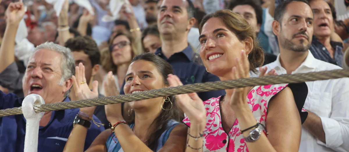 Tana Rivera y Lourdes Montes en la plaza de toros de Málaga