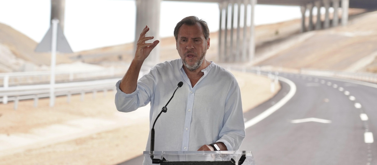 Óscar Puente preside la puesta en servicio de dos nuevos tramos de la Autovía del Duero en la provincia de Valladolid