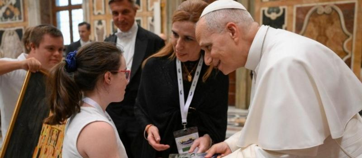 La peregrinación, con el arzobispo Francisco Cerro a la cabeza (centro), ha estado formada por personas con discapacidad intelectual, familiares, profesionales y voluntarios