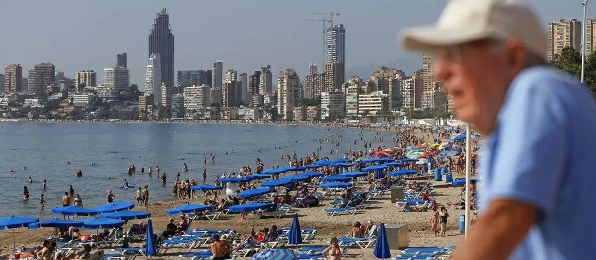 Imagen de archivo de una persona mayor en Benidorm