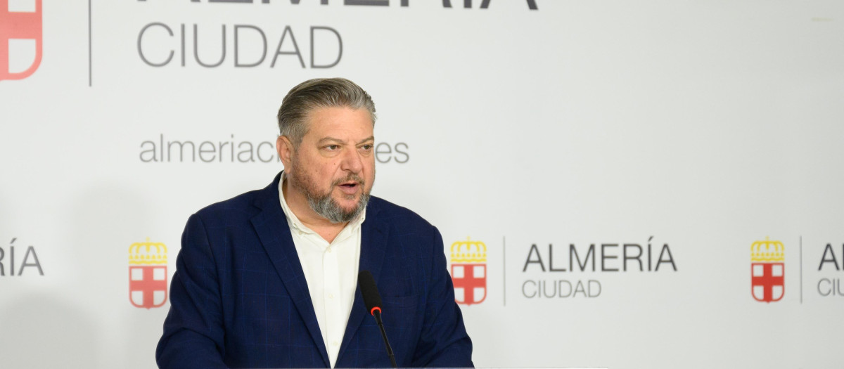 El concejal de Cultura del Ayuntamiento de Almería, Diego Cruz, en una imagen de archivo

REMITIDA / HANDOUT por AYUNTAMIENTO DE ALMERÍA
Fotografía remitida a medios de comunicación exclusivamente para ilustrar la noticia a la que hace referencia la imagen, y citando la procedencia de la imagen en la firma
08/1/2024