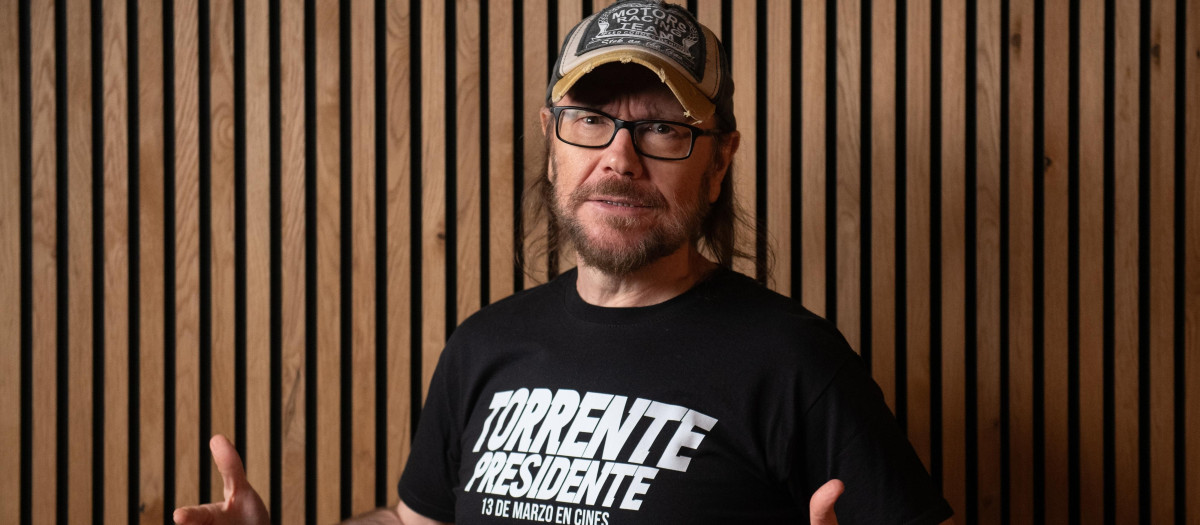 El director de cine Santiago Segura, durante una entrevista para Europa Press, a 17 de marzo de 2026, en Madrid (España). El director se encuentra en plena campaña de promoción de su última película ‘Torrente Presidente’.

Fernando Sánchez / Europa Press
17/3/2026