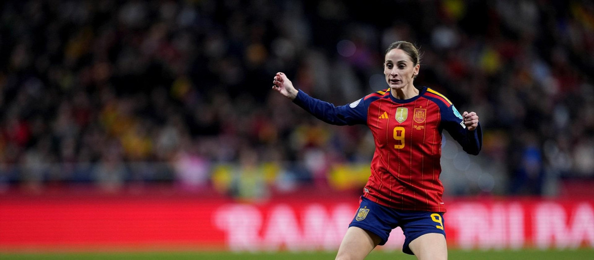 Esther González, en un partido con la selección española