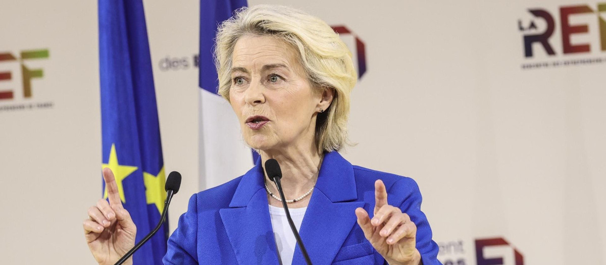 La presidenta de la Comisión Europea, Ursula Von der Leyen, durante su intervención en París