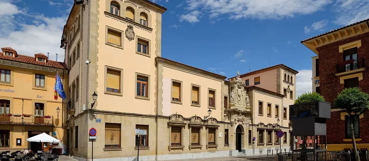 Edificio histórico de la Audiencia Provincial de León