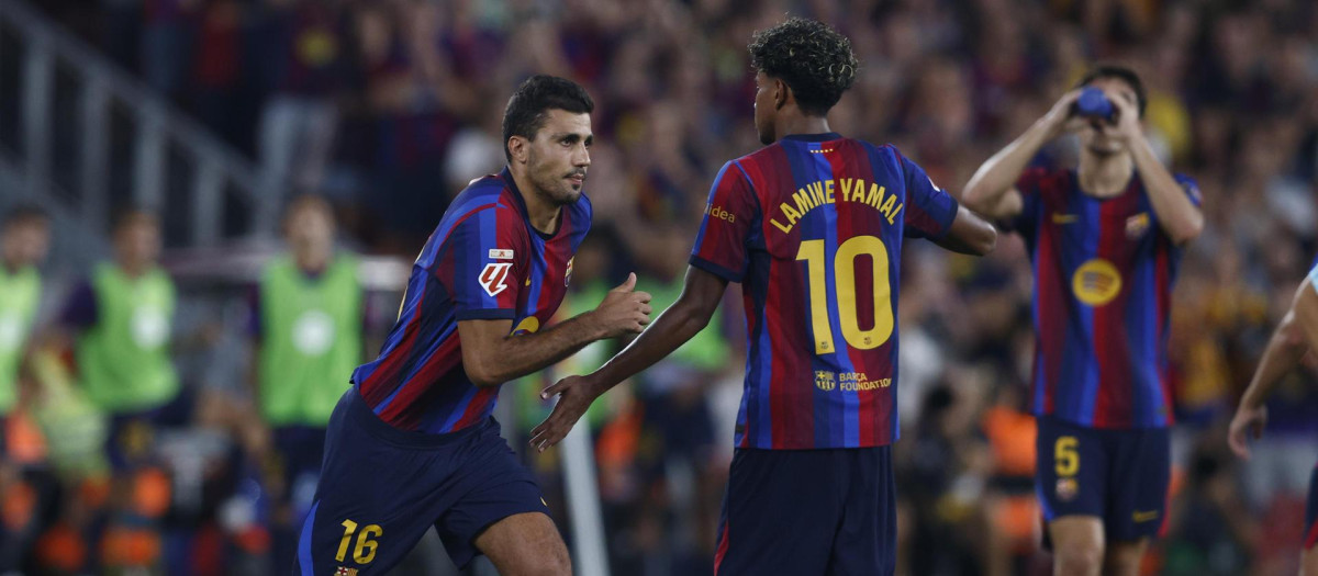 Rodri Hernández y Lamine Yamal, en el Barcelona - Athletic Club