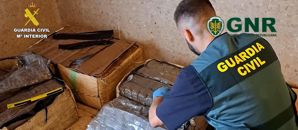Agente de la Guardia Civil, en el operativo hispanoluso contra el narcotráfico en el Guadiana